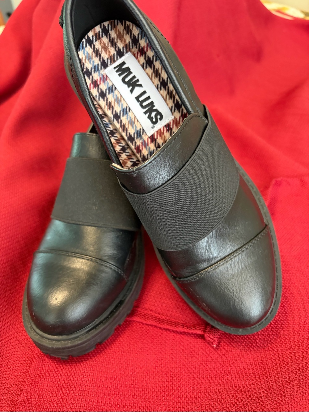 Muk Luks Black Slip-On w Elastic - Lucy Lettie Loafer Sz 6